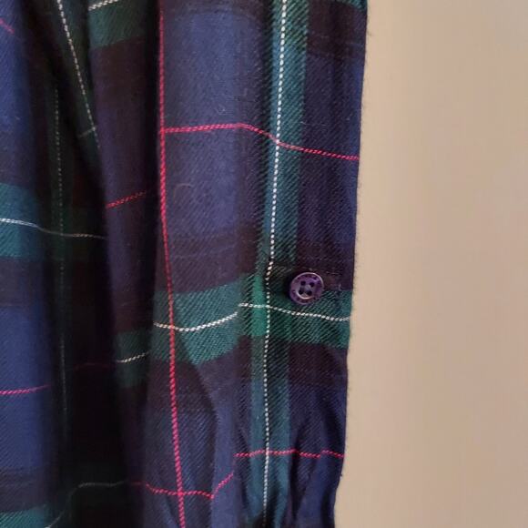 Crown Ivy Large Navy Plaid Long Sleeve Popover Top Roll Tab Cabin Holiday Preppy - Picture 3 of 8